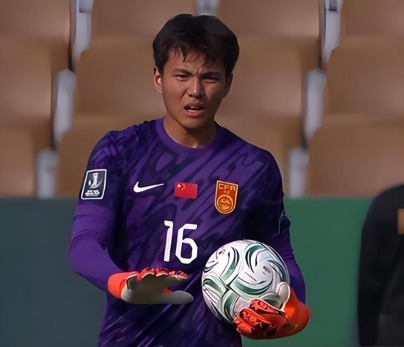 开云体育-重庆铜梁龙跟这位门将正式官宣签约，曾是球队冲超功臣，值得期待