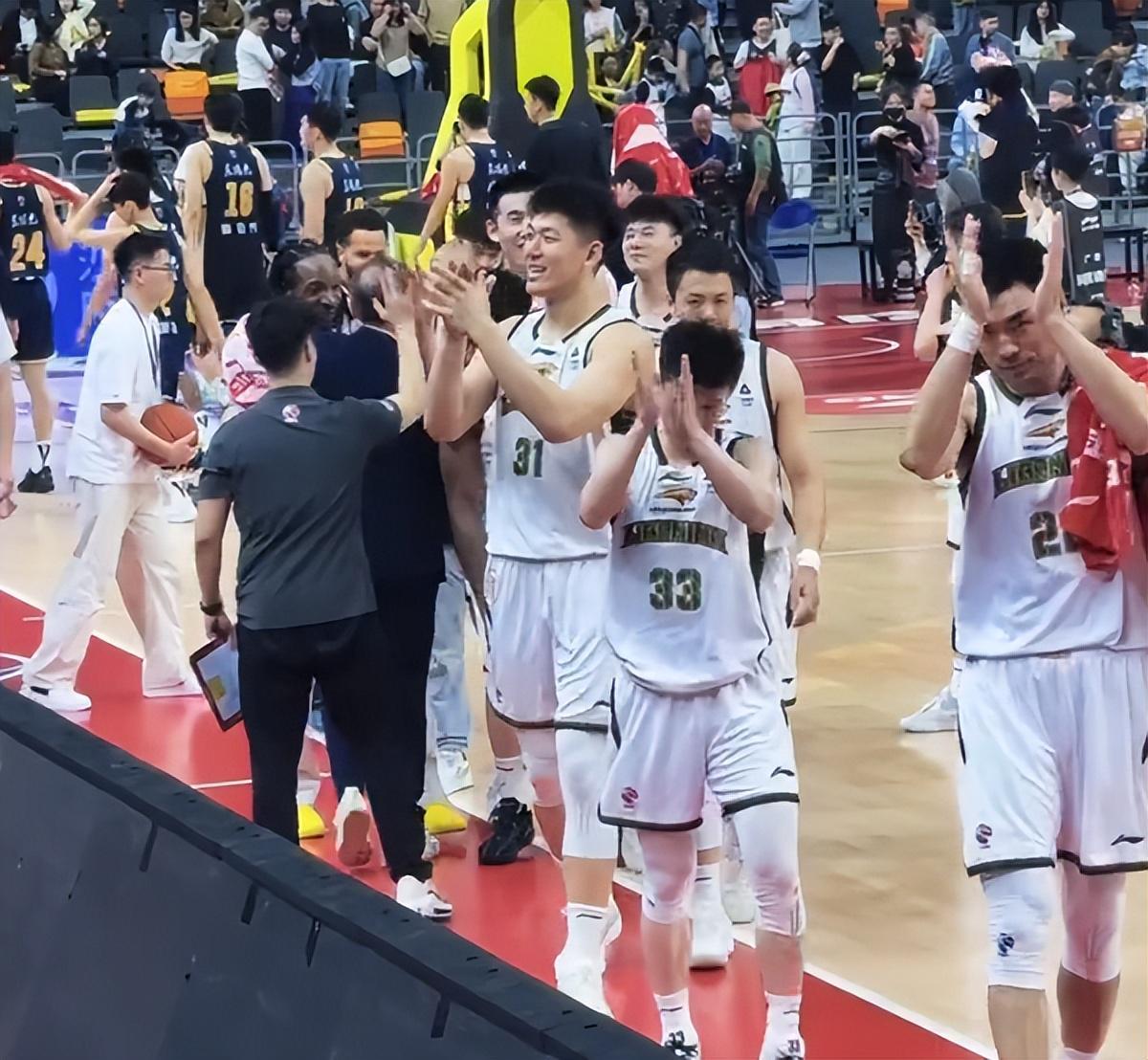 0分0分还是0分！广东惨败他是最失意之人，不上场球队反赢辽宁7分